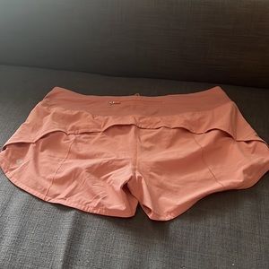Lululemon speed up mid rise shorts 4”